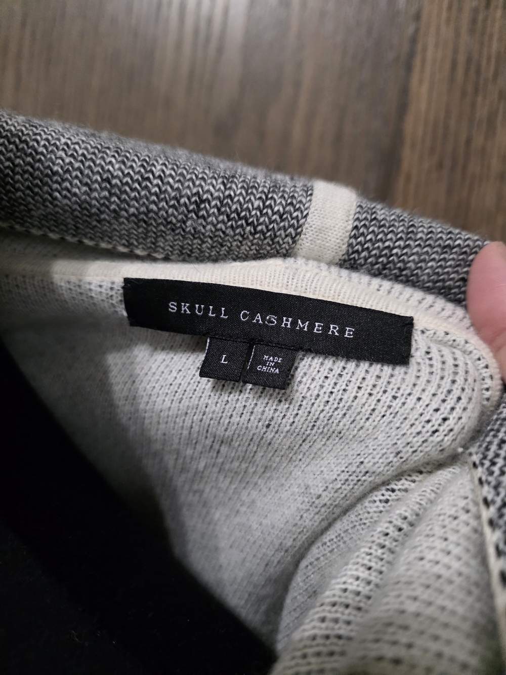 Skull Cashmere Skull Print Cardigan - Picture 3 of 5